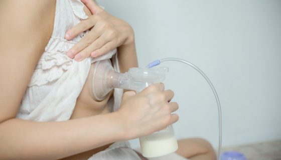 Сцеживание молока